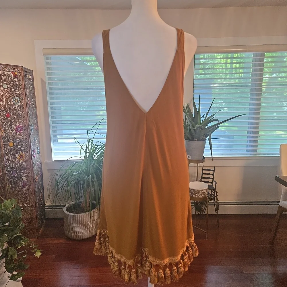 NWT REFORMATION Taurus Dress Sleeveless V Neck Plunge Tassled Toffee XS - Picture 4 of 9